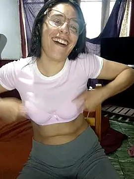 Snapshot of lucixxx14 chatting on October 2025 01:51:02 PM lucixxx14 online show from October 2025 01:51:02 PM