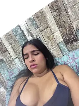 Snapshot of Valery_lux16 chatting on October 2025 10:35:02 AM Valery lux16 online show from October 2025 10:35:02 AM