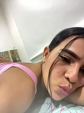 Snapshot of Valery_lux16 chatting on January 2026 09:18:02 PM Valery lux16 online show from January 2026 09:18:02 PM