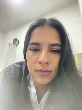 Snapshot of Valery_lux16 chatting on January 2026 06:06:02 AM Valery lux16 online show from January 2026 06:06:02 AM