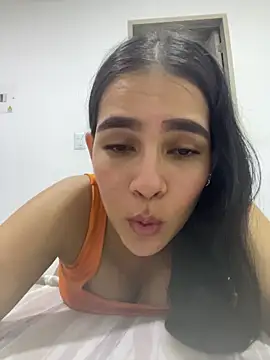 Snapshot of Valery_lux16 chatting on February 2026 09:20:02 PM Valery lux16 online show from February 2026 09:20:02 PM