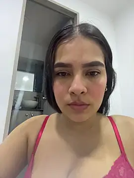 Snapshot of Valery_lux16 chatting on February 2026 03:26:02 PM Valery lux16 online show from February 2026 03:26:02 PM