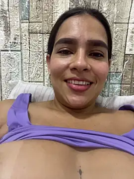 Snapshot of Valery_lux16 chatting on February 2026 06:11:02 PM Valery lux16 online show from February 2026 06:11:02 PM