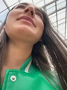 Innerpeace  online show from October 2025 06:52:02 PM