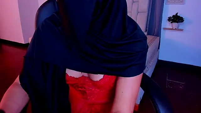 kalila latif online show from December 2025 02:31:02 AM