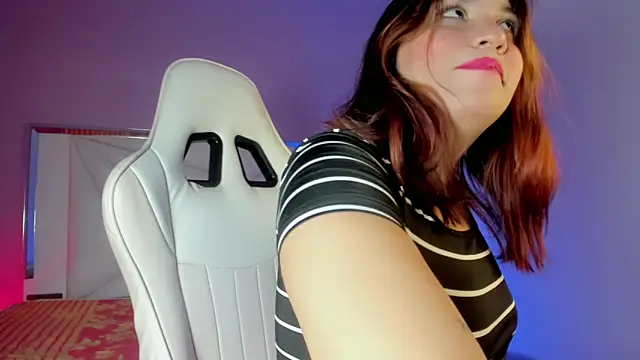 Isabela saenz online show from October 2025 03:23:02 PM