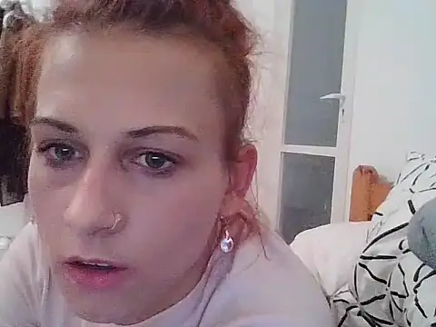 Snapshot of HotLenaX chatting on October 2025 10:52:01 PM HotLenaX online show from October 2025 10:52:01 PM