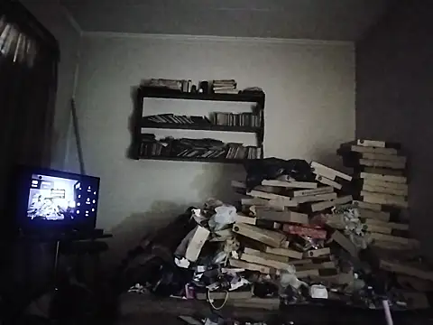 Snapshot of Danielle57_ chatting on December 2025 01:40:01 PM Danielle57 online show from December 2025 01:40:01 PM