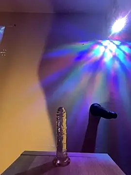 Reine du Vice84 online show from November 2025 12:10:01 AM