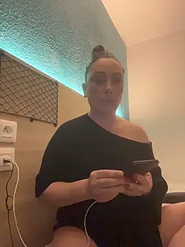 Reine du Vice84 online show from February 2026 10:33:02 AM