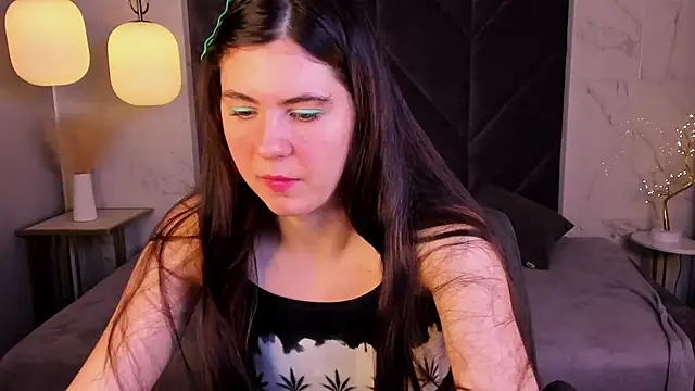 Snapshot of Amy_Sparkle chatting on November 2025 02:17:02 PM Amy Sparkle online show from November 2025 02:17:02 PM