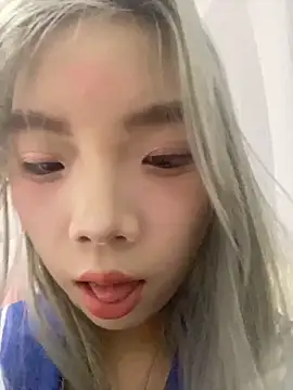 Snapshot of Aloves-21 chatting on December 2025 11:52:02 AM Aloves-21 online show from December 2025 11:52:02 AM