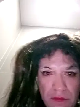 transreyna online show from November 2025 07:00:01 AM