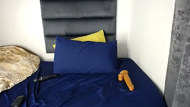 Juiceybileh online show from October 2025 08:31:01 PM