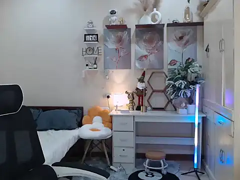 Snapshot of niel_cumshow chatting on November 2025 06:13:01 AM niel cumshow online show from November 2025 06:13:01 AM