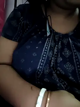 Deborbhavi222 online show from April 2026 06:25:01 PM