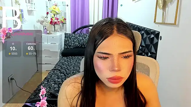 Snapshot of Lovely_naughtyLeii chatting on November 2025 05:28:02 PM Lovely naughtyLeii online show from November 2025 05:28:02 PM