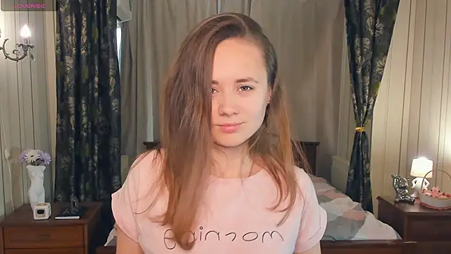 Crysta1Eva  online show from October 2025 07:20:01 AM