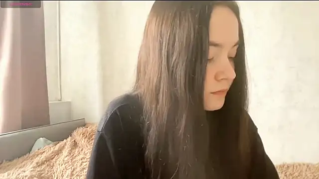 Snapshot of VividSienna chatting on September 2025 06:18:02 AM VividSienna online show from September 2025 06:18:02 AM