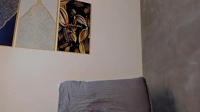 dylan cross  online show from December 2025 11:19:01 AM