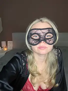 Cherrycolada online show from September 2025 08:57:01 PM