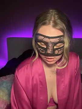 Snapshot of Cherrycolada chatting on February 2026 12:12:01 AM Cherrycolada online show from February 2026 12:12:01 AM