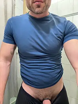 Snapshot of giovan2020 chatting on February 2026 10:43:02 PM giovan2020 online show from February 2026 10:43:02 PM