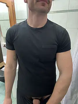 Snapshot of giovan2020 chatting on February 2026 11:15:02 PM giovan2020 online show from February 2026 11:15:02 PM