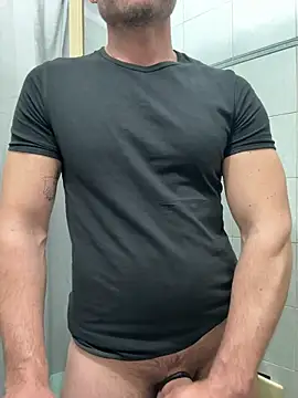 Snapshot of giovan2020 chatting on March 2026 04:18:01 PM giovan2020 online show from March 2026 04:18:01 PM