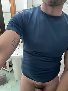 Snapshot of giovan2020 chatting on April 2026 10:53:01 PM giovan2020 online show from April 2026 10:53:01 PM