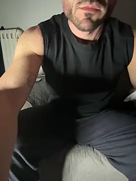 Snapshot of giovan2020 chatting on April 2026 09:04:01 PM giovan2020 online show from April 2026 09:04:01 PM