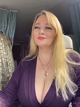 Snapshot of Sweet-blonde chatting on February 2026 09:02:01 PM Sweet-blonde online show from February 2026 09:02:01 PM