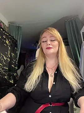 Snapshot of Sweet-blonde chatting on March 2026 09:53:02 PM Sweet-blonde online show from March 2026 09:53:02 PM