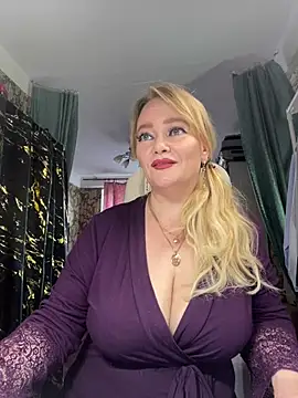 Snapshot of Sweet-blonde chatting on March 2026 12:10:01 PM Sweet-blonde online show from March 2026 12:10:01 PM