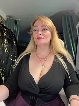 Snapshot of Sweet-blonde chatting on March 2026 07:15:02 PM Sweet-blonde online show from March 2026 07:15:02 PM