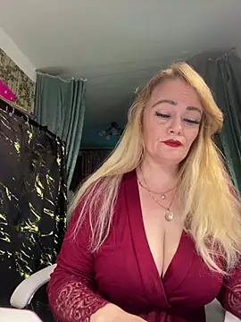 Snapshot of Sweet-blonde chatting on May 2026 07:11:02 PM Sweet-blonde online show from May 2026 07:11:02 PM