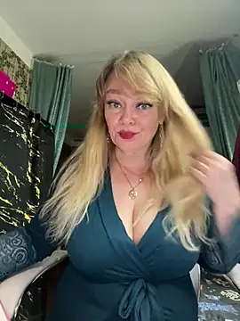 Sweet-blonde online show from June 2026 10:18:02 PM
