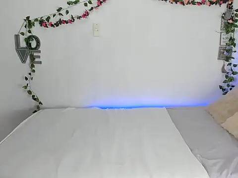 michell anyeli online show from October 2025 10:41:02 PM