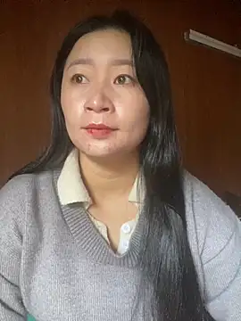 violet-00 online show from October 2025 12:14:01 AM