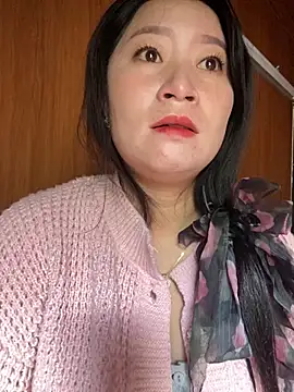 violet-00 online show from October 2025 12:43:02 AM