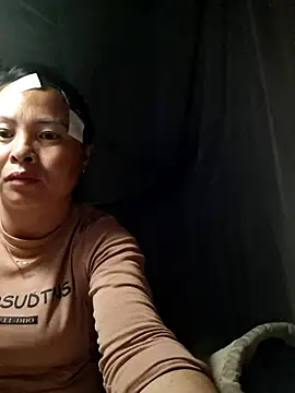 Snapshot of xuxulovezz chatting on September 2025 11:57:01 AM xuxulovezz online show from September 2025 11:57:01 AM