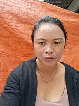 Snapshot of xuxulovezz chatting on September 2025 12:14:01 AM xuxulovezz online show from September 2025 12:14:01 AM