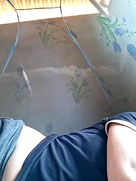 Snapshot of xuxulovezz chatting on October 2025 05:16:02 AM xuxulovezz online show from October 2025 05:16:02 AM