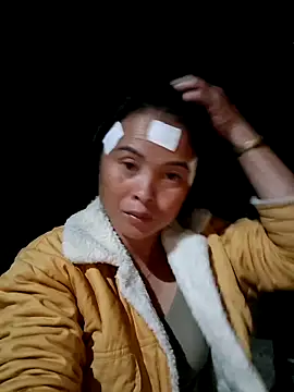 Snapshot of xuxulovezz chatting on October 2025 11:55:01 AM xuxulovezz online show from October 2025 11:55:01 AM