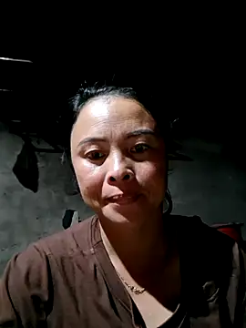 Snapshot of xuxulovezz chatting on October 2025 11:55:01 AM xuxulovezz online show from October 2025 11:55:01 AM