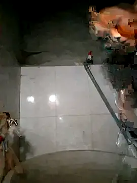 Snapshot of xuxulovezz chatting on October 2025 11:33:02 AM xuxulovezz online show from October 2025 11:33:02 AM