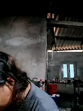 Snapshot of xuxulovezz chatting on December 2025 01:03:02 AM xuxulovezz online show from December 2025 01:03:02 AM