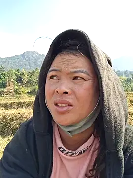 Snapshot of xuxulovezz chatting on December 2025 04:30:02 AM xuxulovezz online show from December 2025 04:30:02 AM