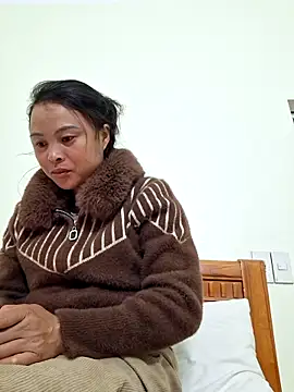 Snapshot of xuxulovezz chatting on December 2025 12:34:02 PM xuxulovezz online show from December 2025 12:34:02 PM