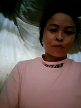 Snapshot of xuxulovezz chatting on July 2026 03:21:02 PM xuxulovezz online show from July 2026 03:21:02 PM